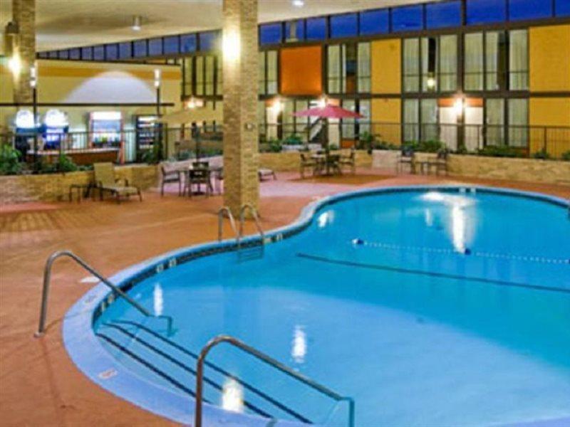 Wyndham Garden Oklahoma City Resort & Conference Hotel Near Airport, Fairgrounds Paycom & I40 Esterno foto